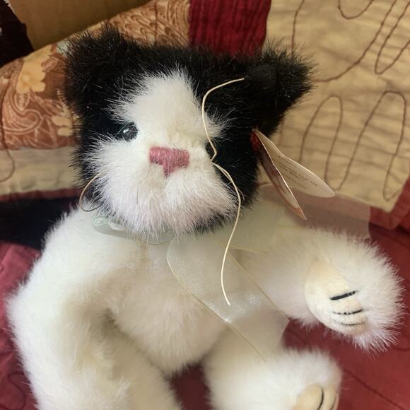 Ty Attic Treasures Arlen Black & White Cat Plush 10" Jointed Green Bow 1993 - Picture 3 of 10